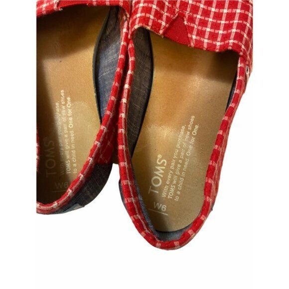 Tom’s Women's Flats Red and White Size Six - Picture 3 of 5